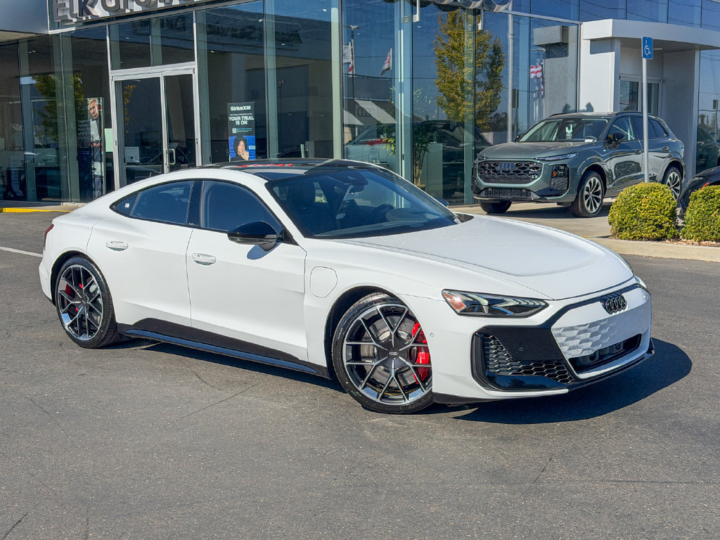New 2026 Audi RS e-tron GT performance AWD/4WD image 2