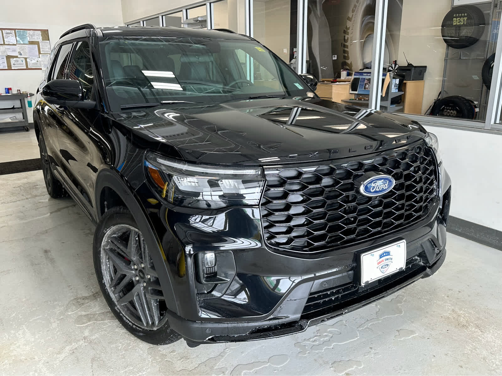 New 2026 Ford Explorer ST-Line w/ ST-Line Street Pack image 2