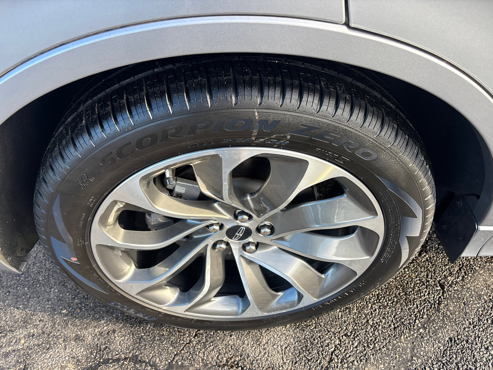 Used 2020 Lincoln Aviator Grand Touring w/ Equipment Group 302A image 10