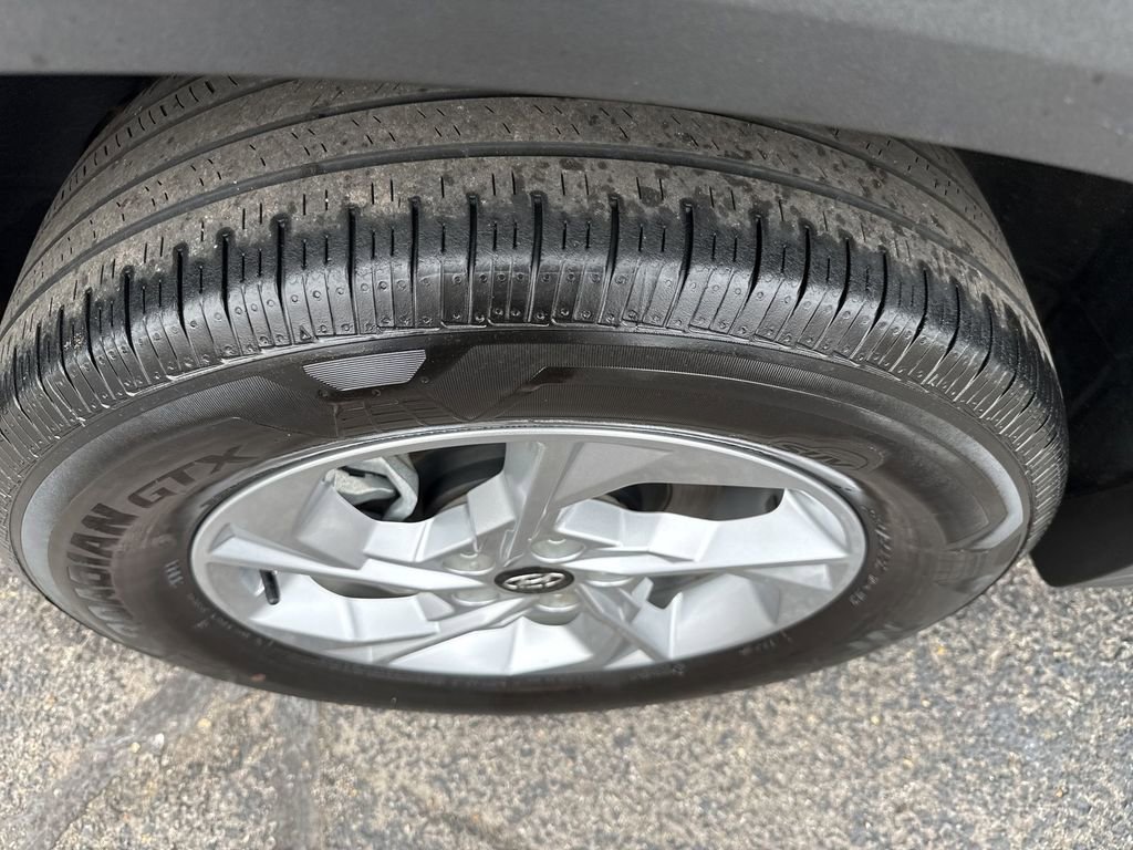 Used 2023 Hyundai Tucson SE image 40