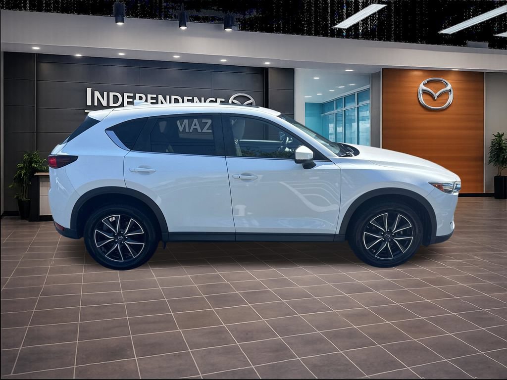 Used 2018 MAZDA CX-5 Touring w/ Preferred Equipment Package FWD image 2