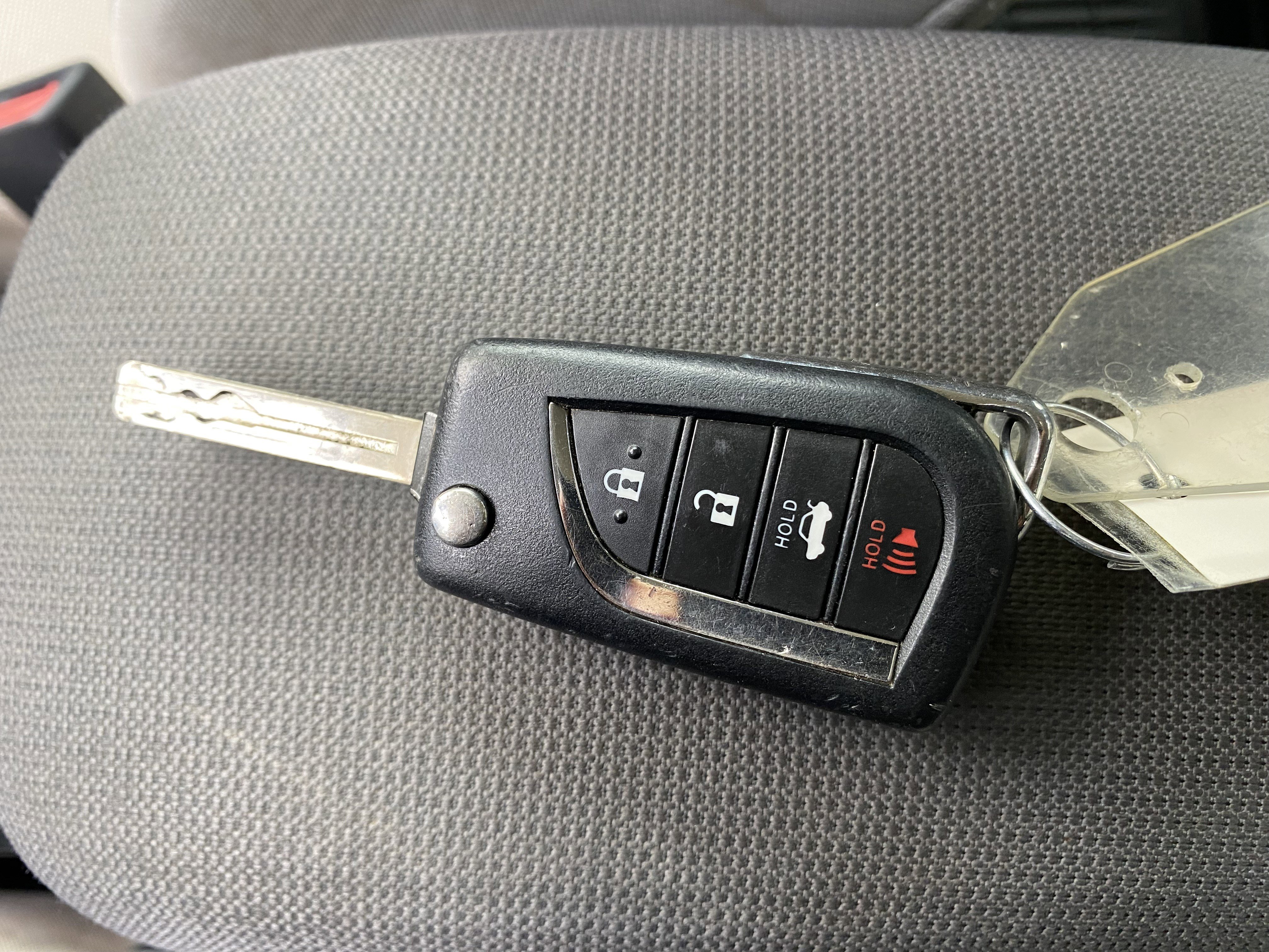 Used 2021 Toyota Corolla LE image 34