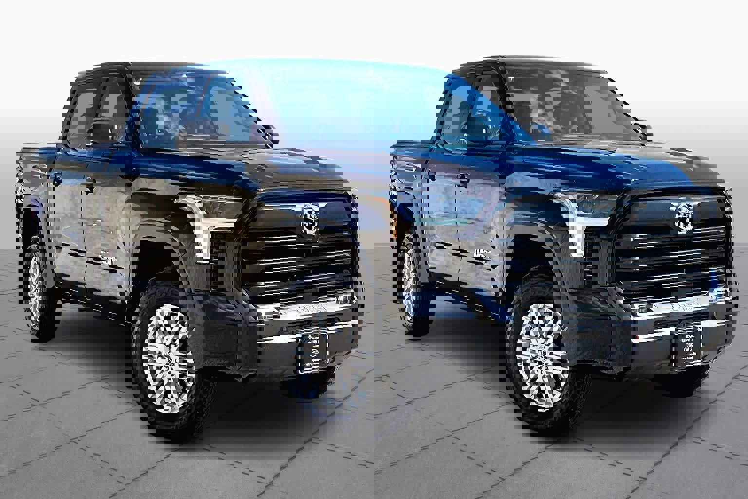 Used 2023 Toyota Tundra SR5 w/ SR5 Convenience Package image 3