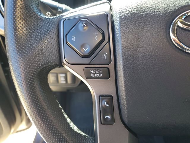 Used 2020 Toyota Tacoma TRD Off-Road w/ Technology Package AWD/4WD image 17