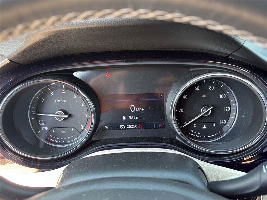 Used 2023 Buick Encore GX Select FWD image 2