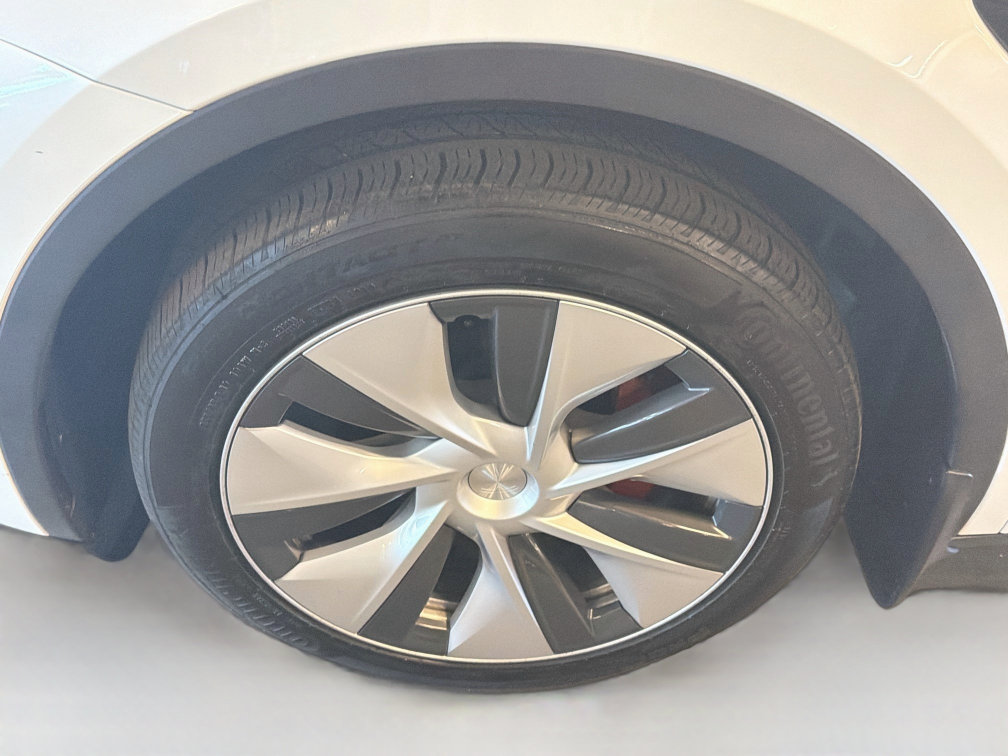 Used 2023 Tesla Model Y Long Range AWD/4WD image 11