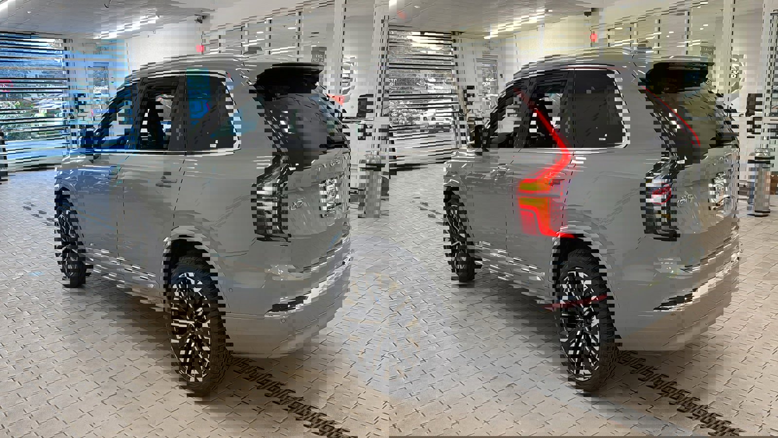 New 2026 Volvo XC90 B6 Plus w/ Protection Package Premier image 7