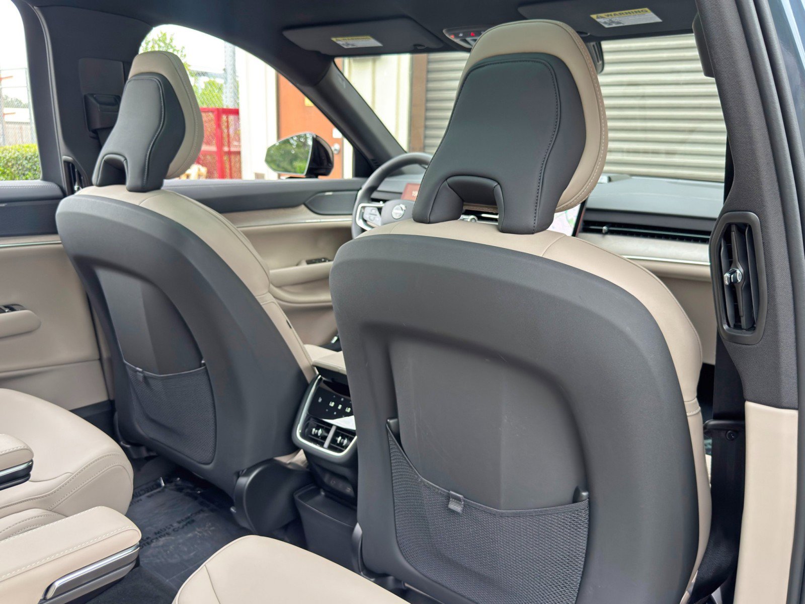 Used 2025 Volvo EX90 Ultra AWD/4WD image 35