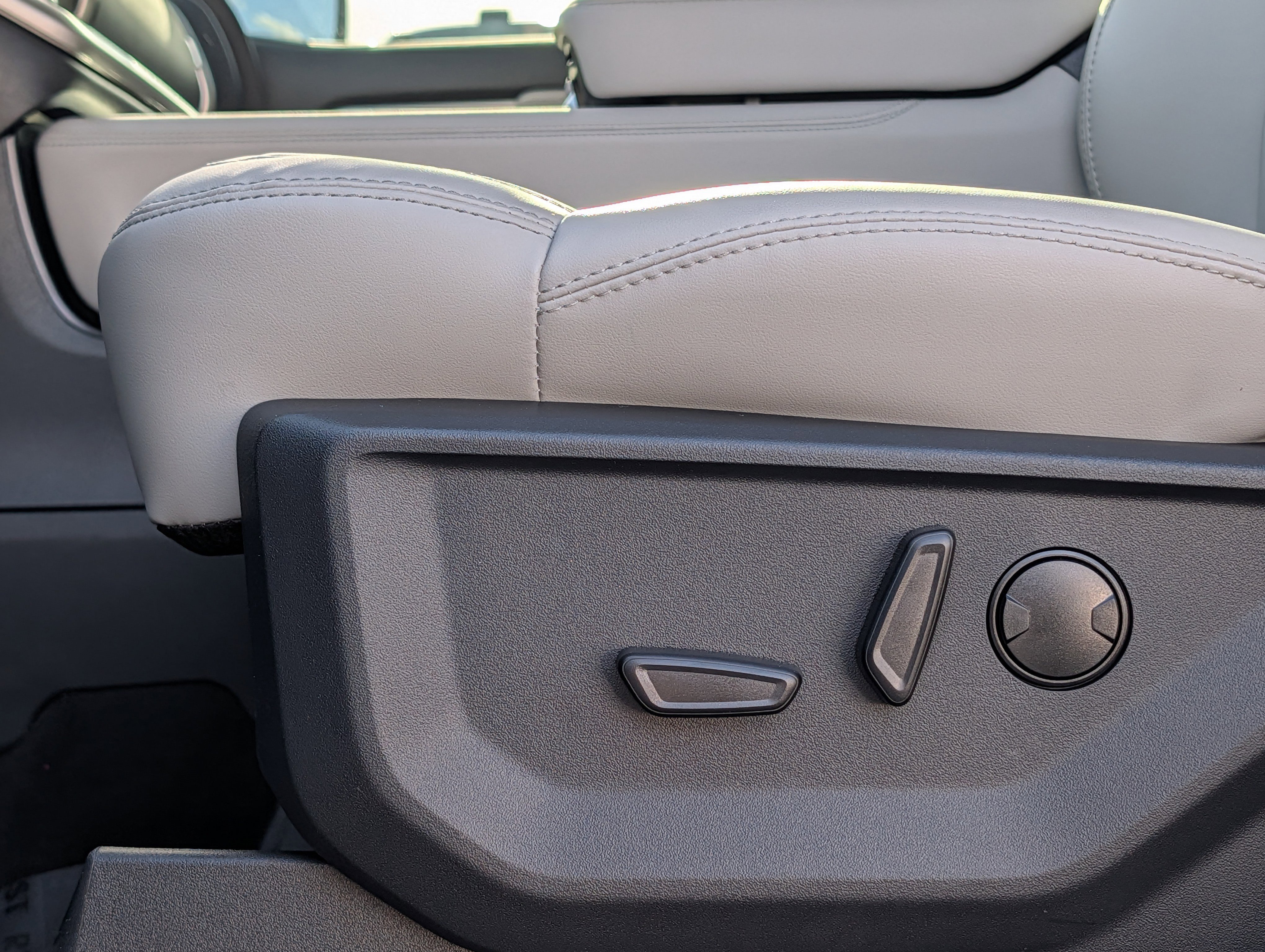 New 2026 Ford Expedition Active image 25