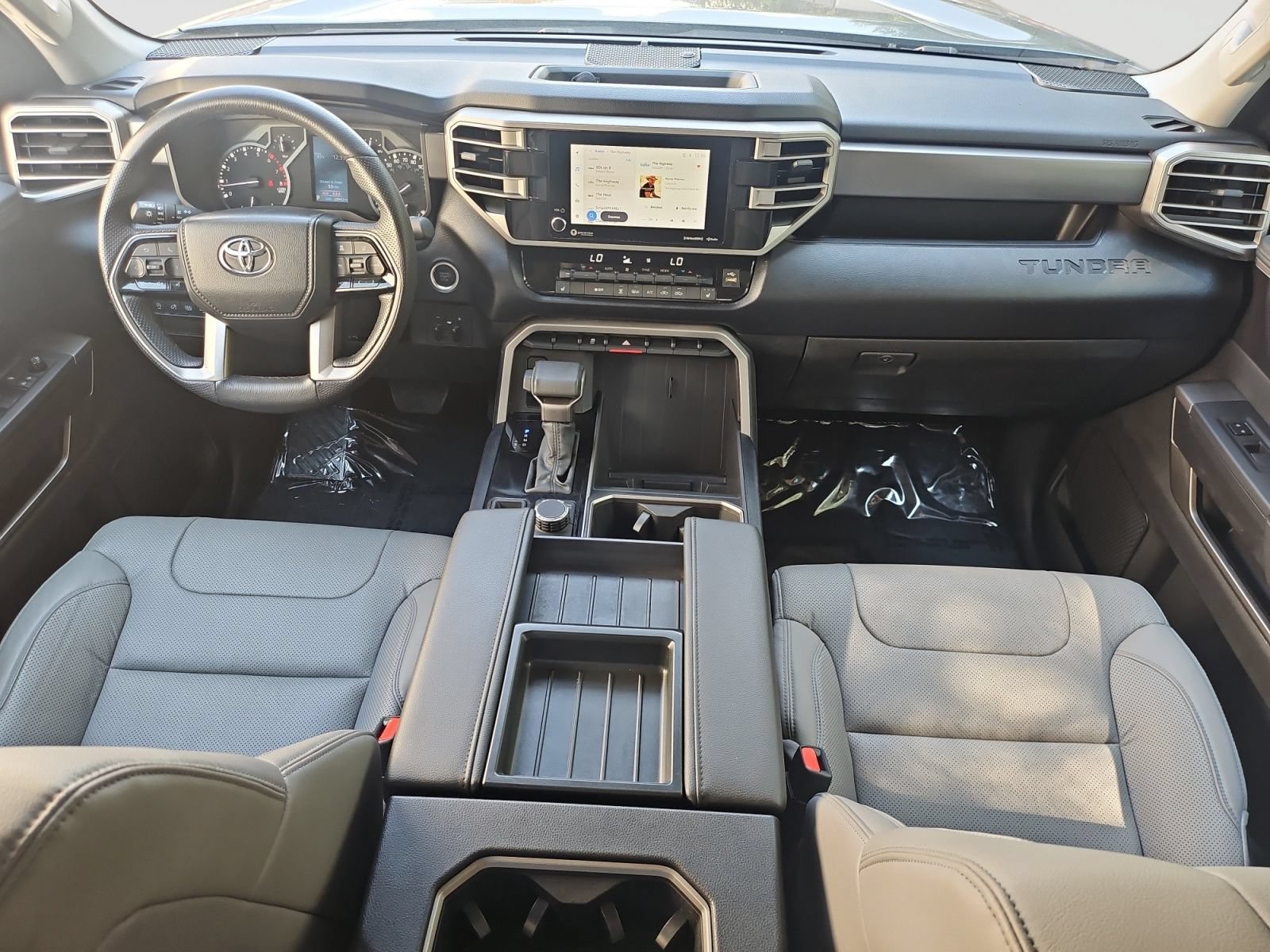 Used 2024 Toyota Tundra SR5 w/ SR5 Premium Package AWD/4WD image 17