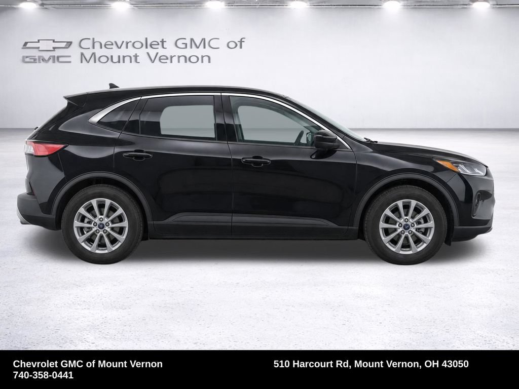 Used 2021 Ford Escape SE FWD image 28