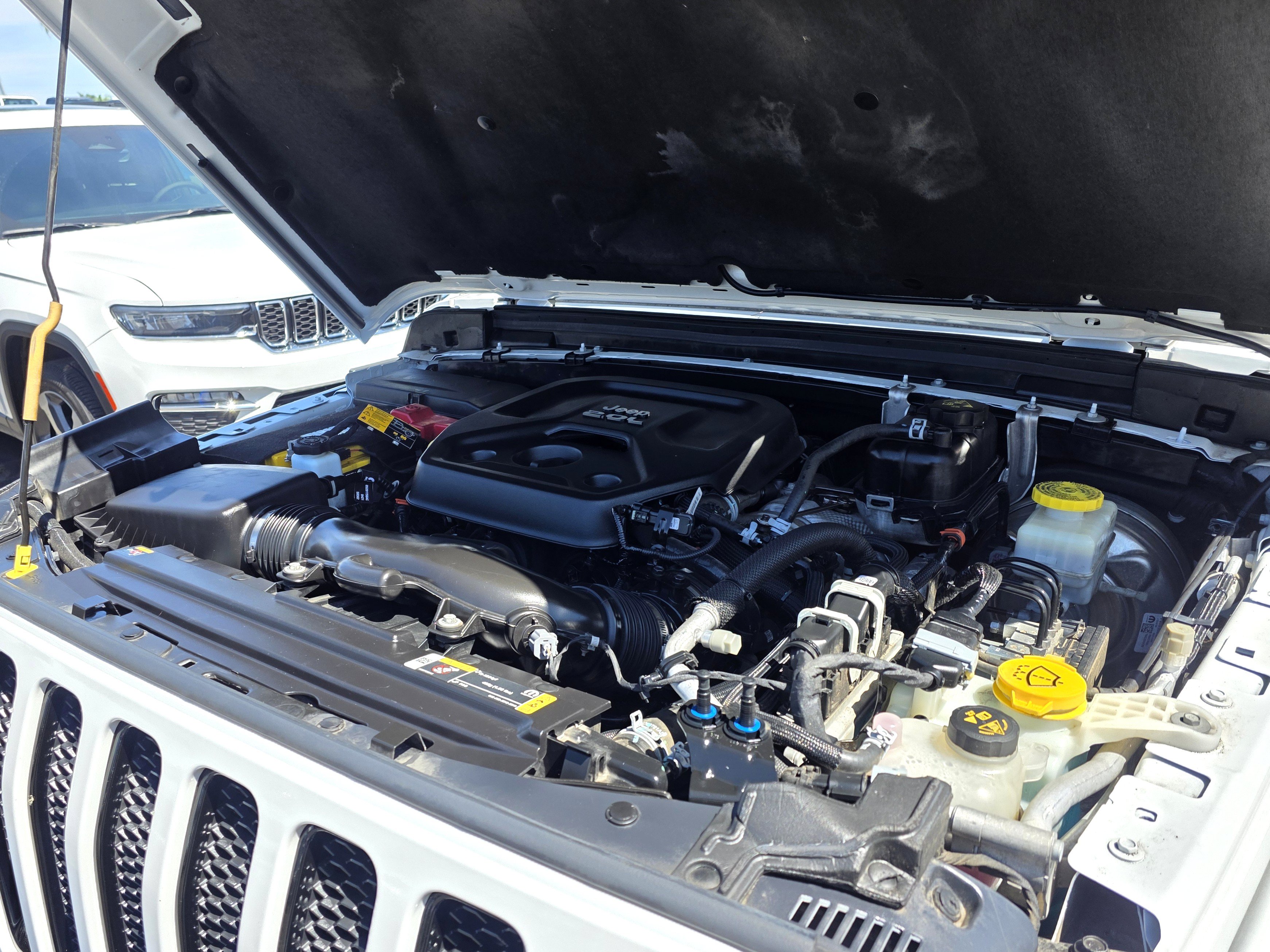 Certified 2021 Jeep Wrangler Unlimited Sahara AWD/4WD image 19
