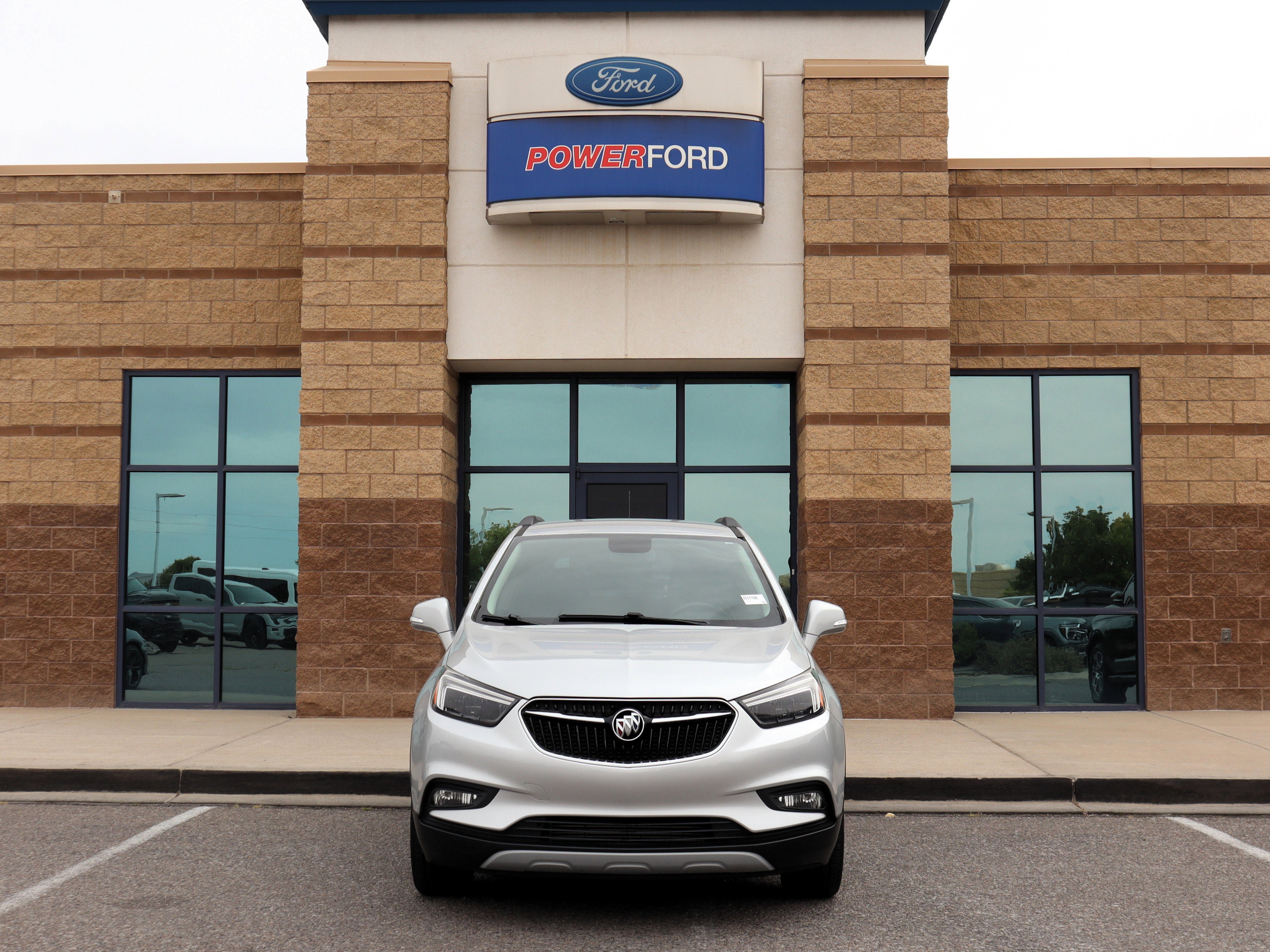 Used 2019 Buick Encore Essence AWD/4WD image 3