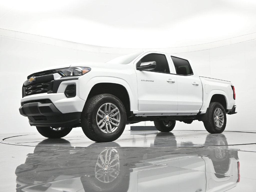 Used 2026 Chevrolet Colorado LT RWD image 36