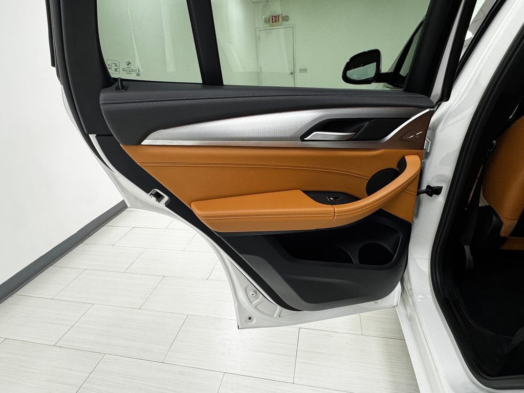 Used 2018 BMW X3 xDrive30i image 11