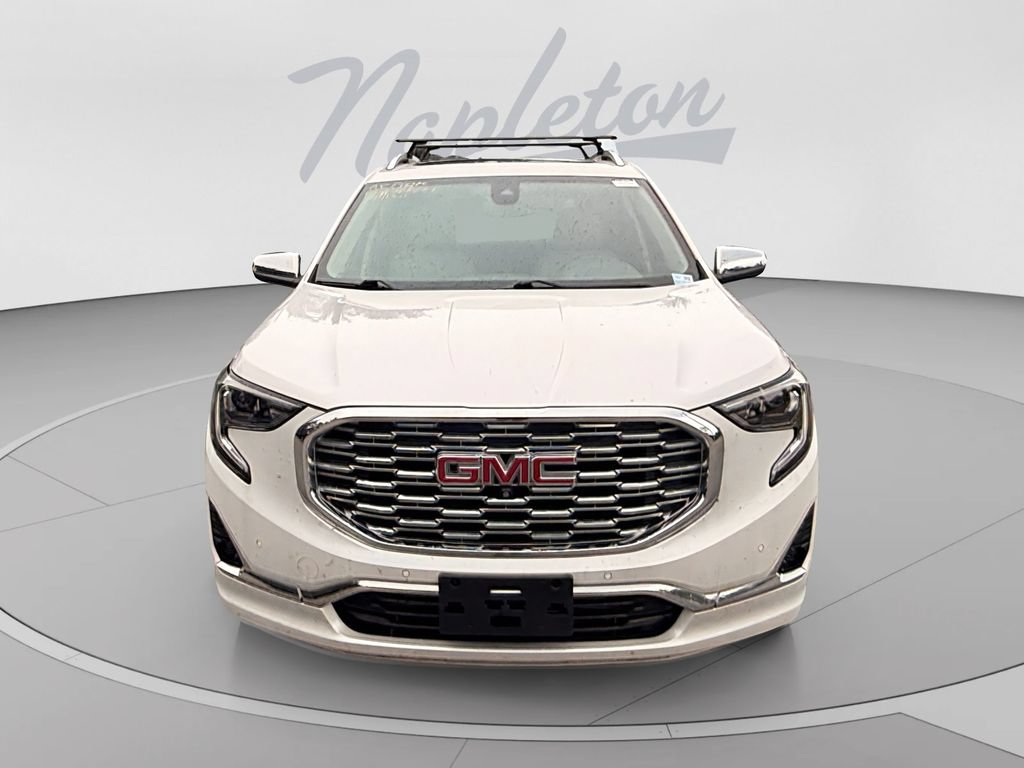 Used 2020 GMC Terrain Denali w/ Denali Premium Package AWD/4WD image 9