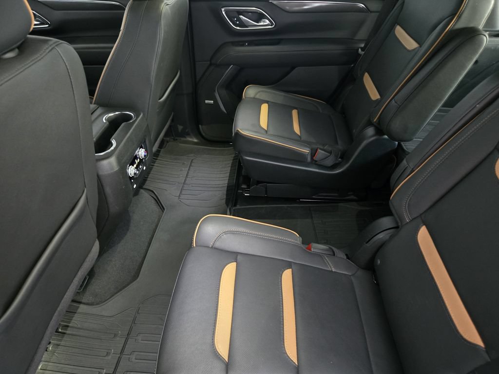 Used 2024 GMC Yukon AT4 w/ AT4 Premium Package AWD/4WD image 34