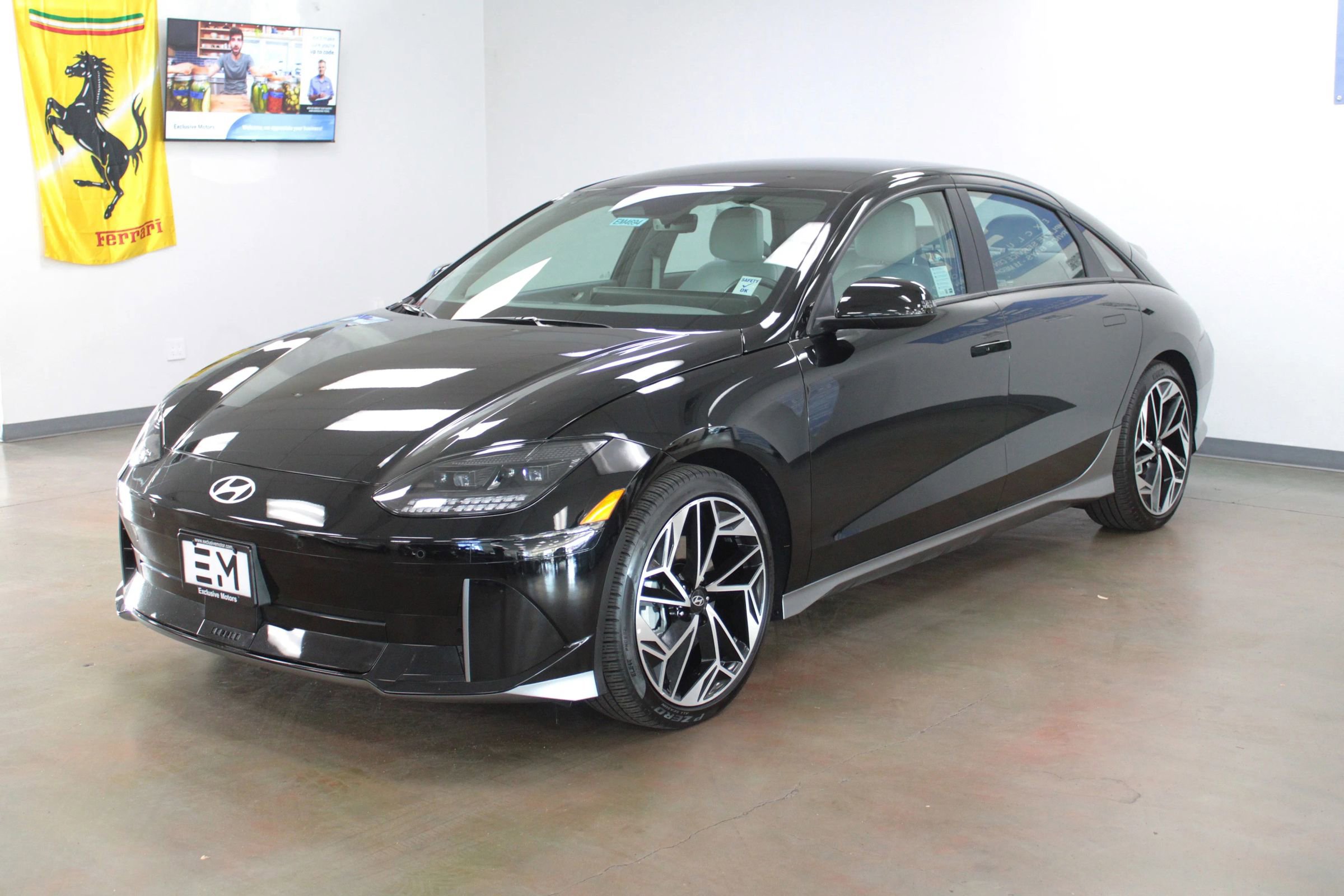 Used 2023 Hyundai Ioniq 6 SEL w/ Cargo Package image 4
