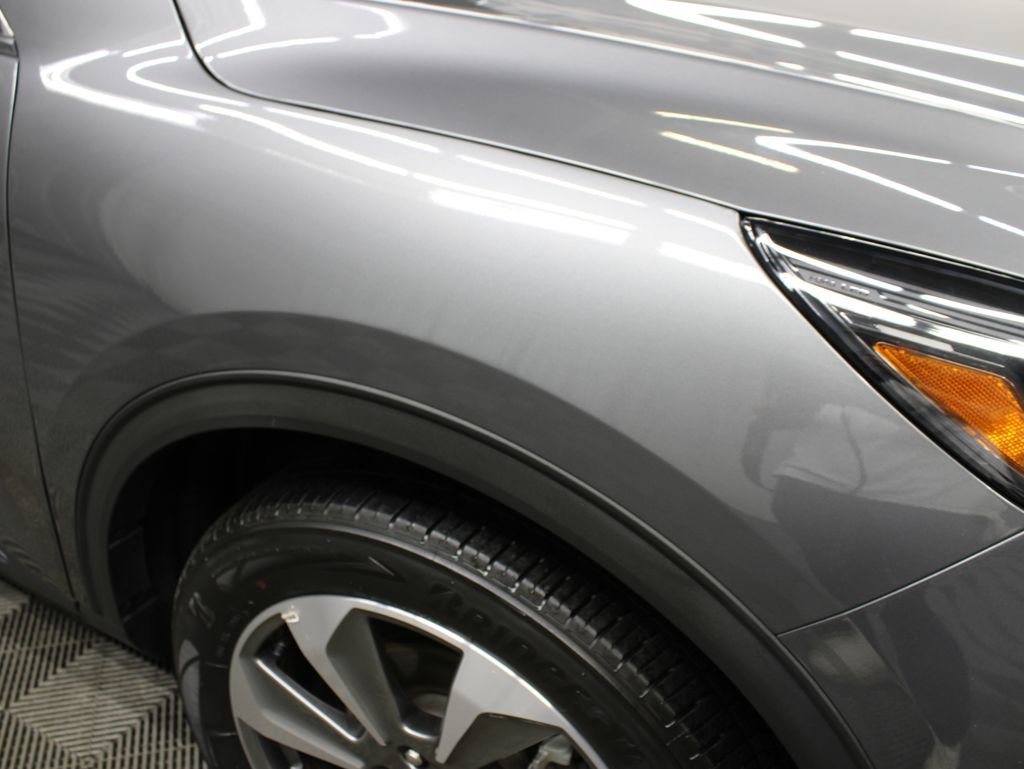 Used 2025 Ford Escape Platinum AWD/4WD image 32