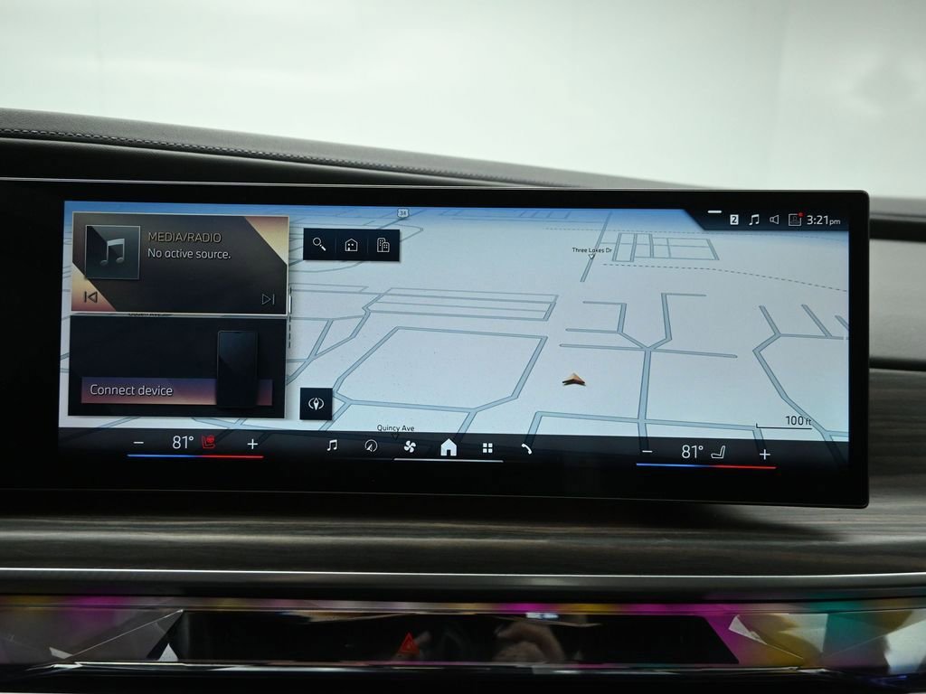 Used 2023 BMW 760i xDrive w/ Luxury Rear Seating Package image 12