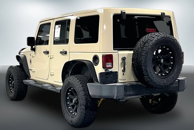 Used 2012 Jeep Wrangler Unlimited Sahara AWD/4WD image 5