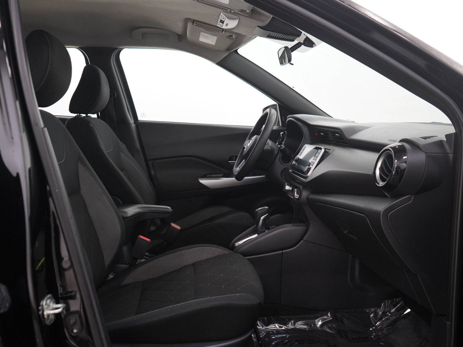 Used 2020 Nissan Kicks SV FWD image 11