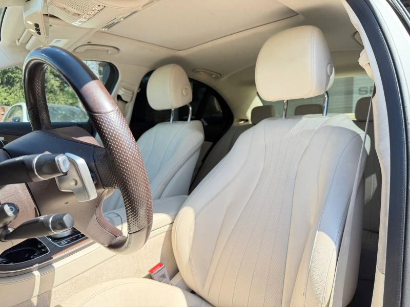 Used 2018 Mercedes-Benz E 400 4MATIC Sedan image 13