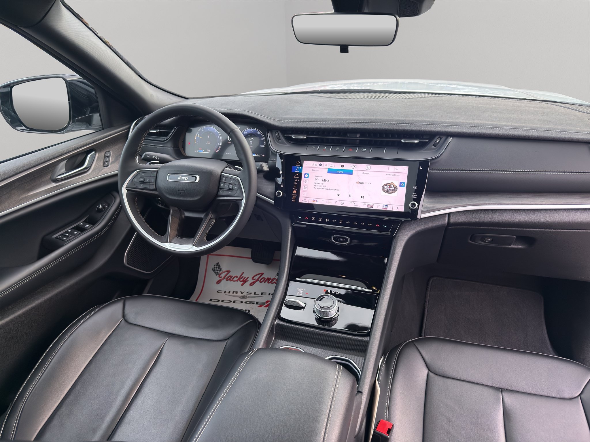 Used 2026 Jeep Grand Cherokee Limited AWD/4WD image 19