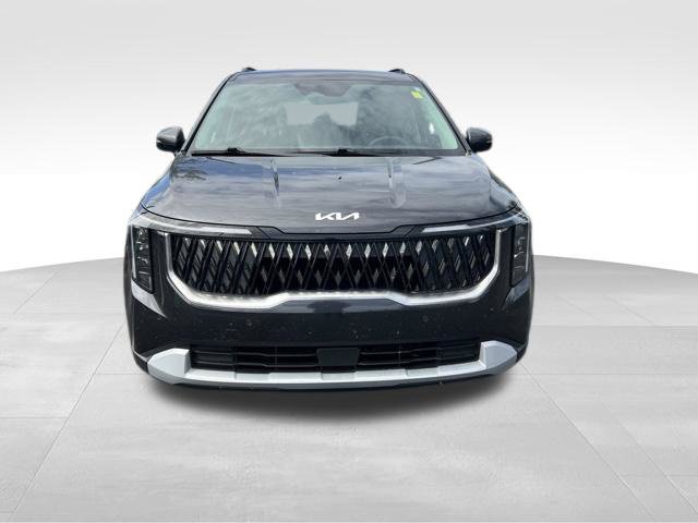 Certified 2025 Kia Carnival EX FWD image 3