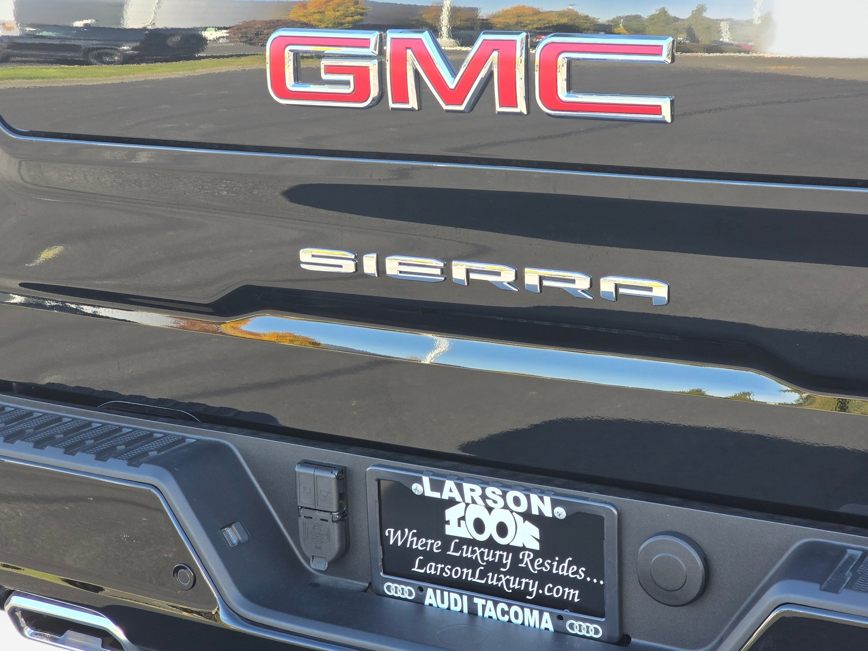 Used 2026 GMC Sierra 1500 AT4 w/ AT4 Premium Package AWD/4WD image 30