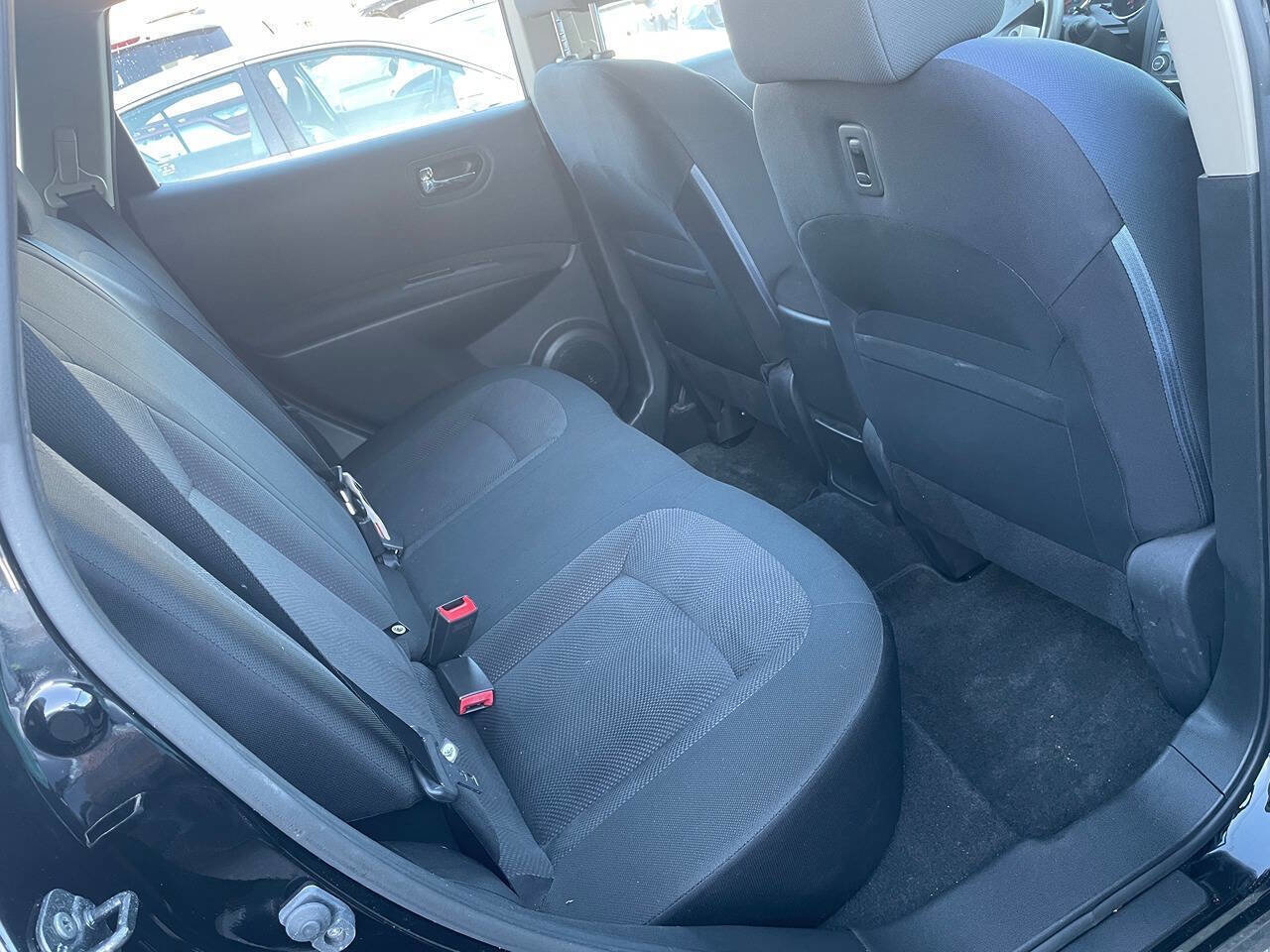 Used 2014 Nissan Rogue S w/ Convenience Package image 9