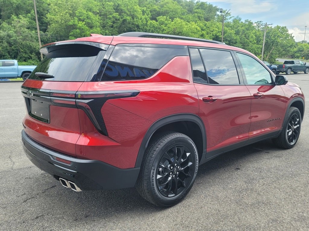 New 2025 Chevrolet Traverse LT w/ Midnight/Sport Edition image 6