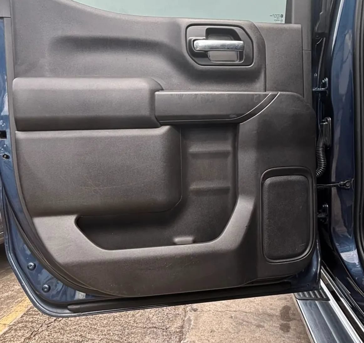 Used 2019 Chevrolet Silverado 1500 LT w/ Trailering Package RWD image 18