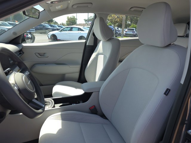 New 2027 Hyundai Kona SE FWD image 5