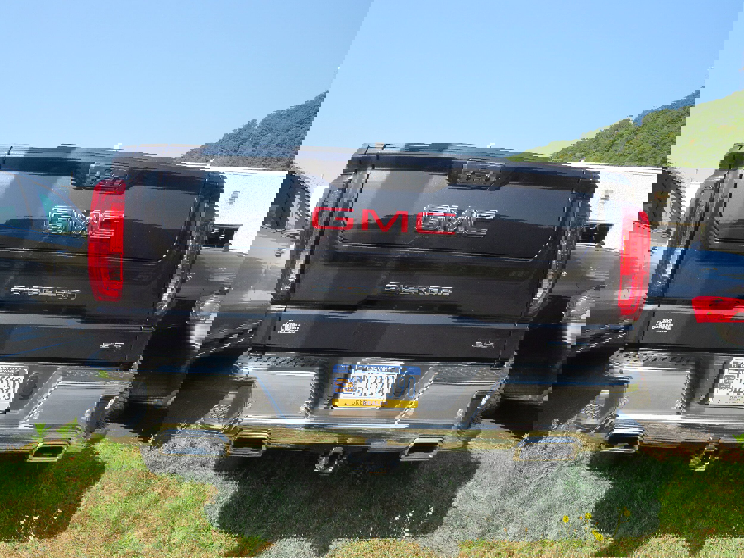 Used 2022 GMC Sierra 1500 SLT w/ SLT Premium Plus Package image 5