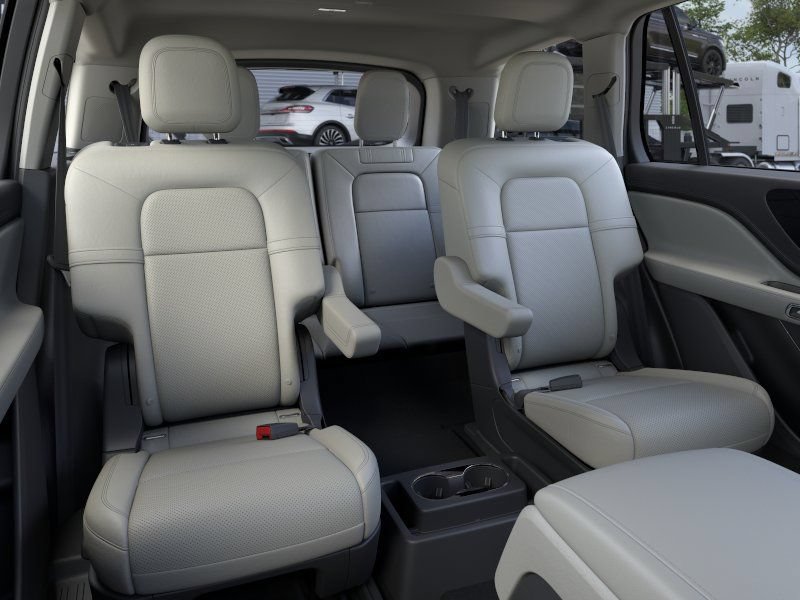 New 2026 Lincoln Aviator 2WD image 11