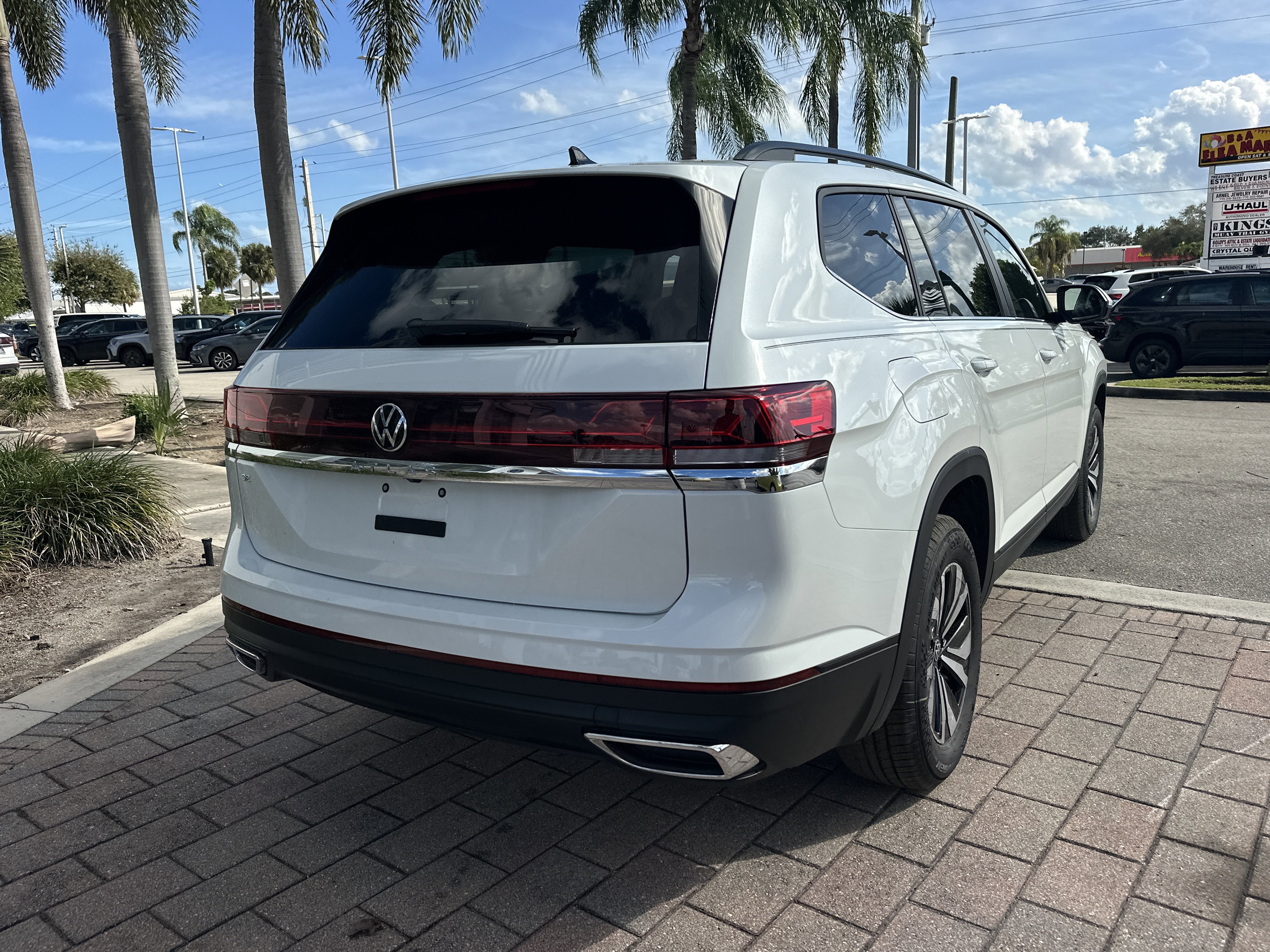New 2026 Volkswagen Atlas SE image 6