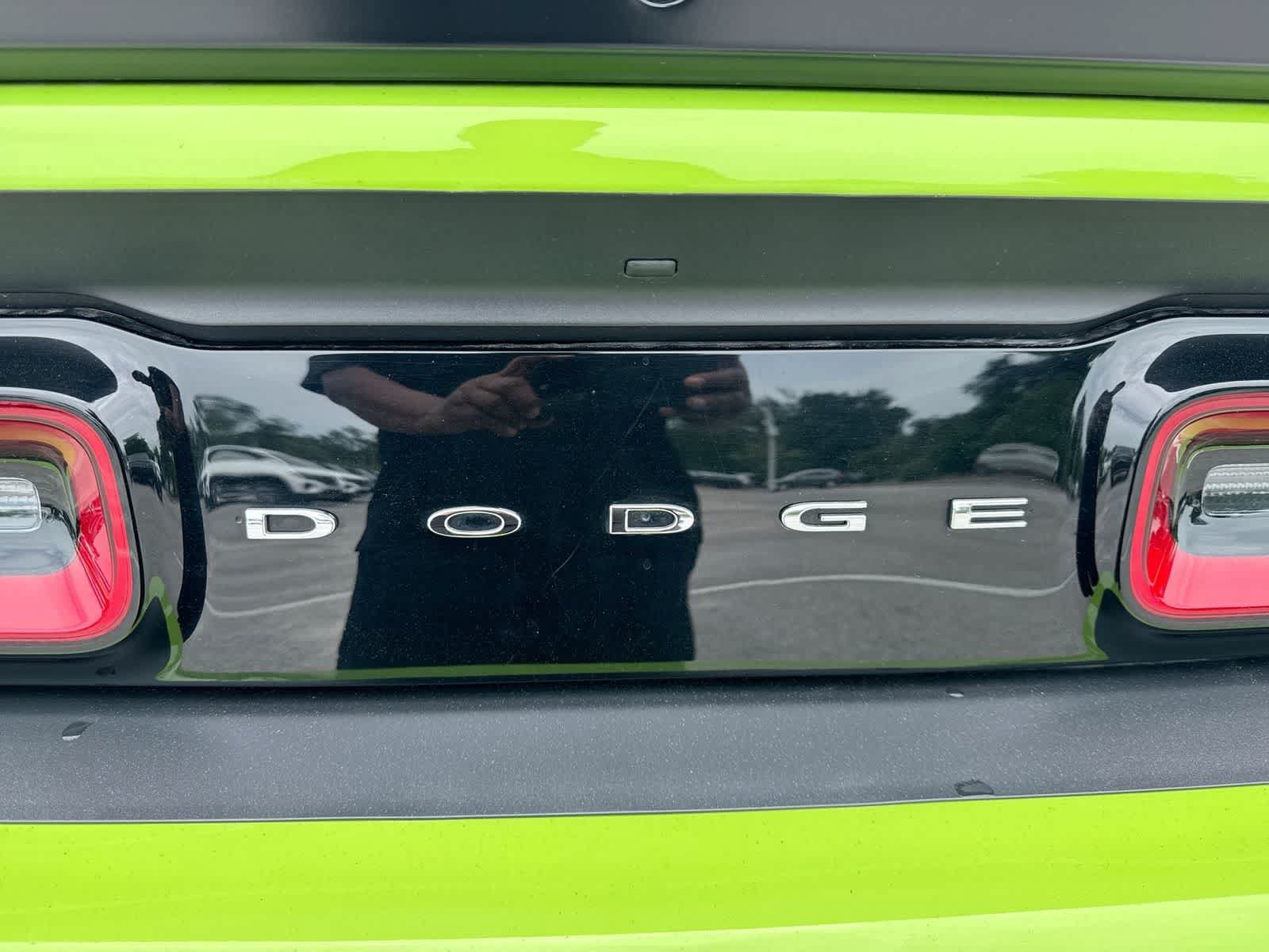 Used 2023 Dodge Challenger SRT Hellcat w/ Driver Convenience Group RWD image 18