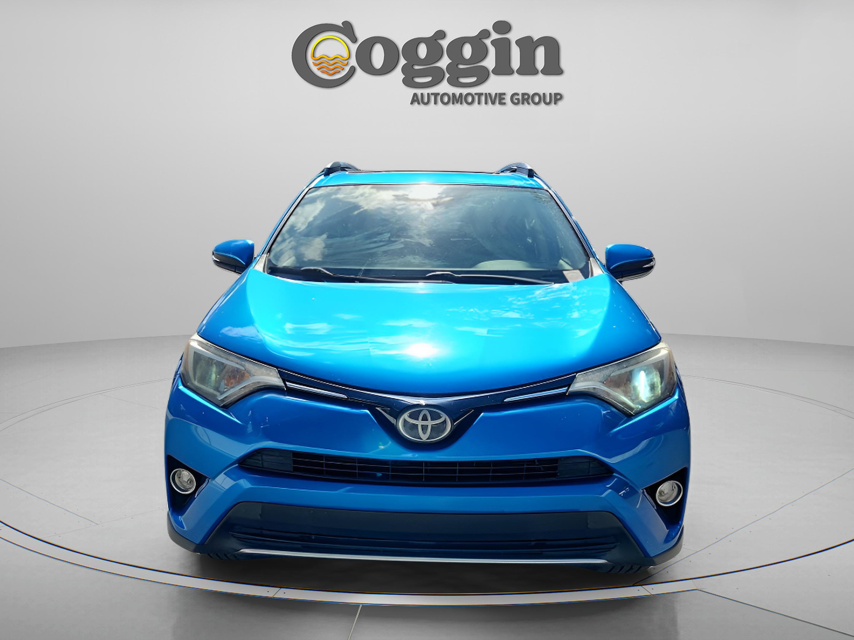 Used 2018 Toyota RAV4 XLE image 9