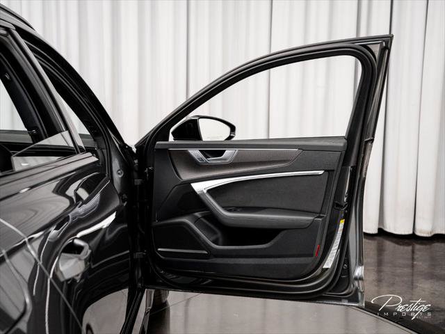 Used 2022 Audi RS 6 AWD/4WD image 36