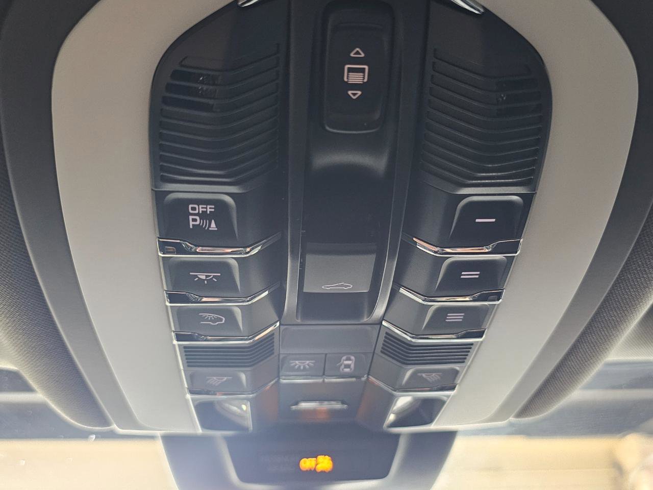 Used 2018 Porsche Macan S AWD/4WD image 59