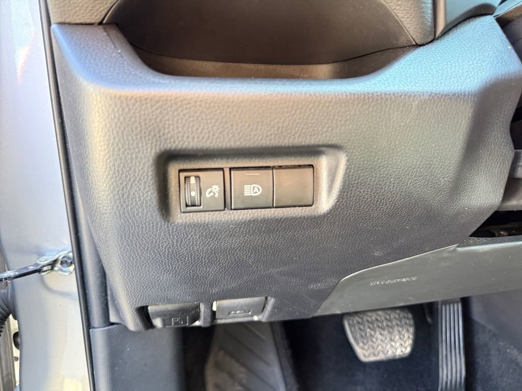 Certified 2024 Toyota RAV4 XLE image 25