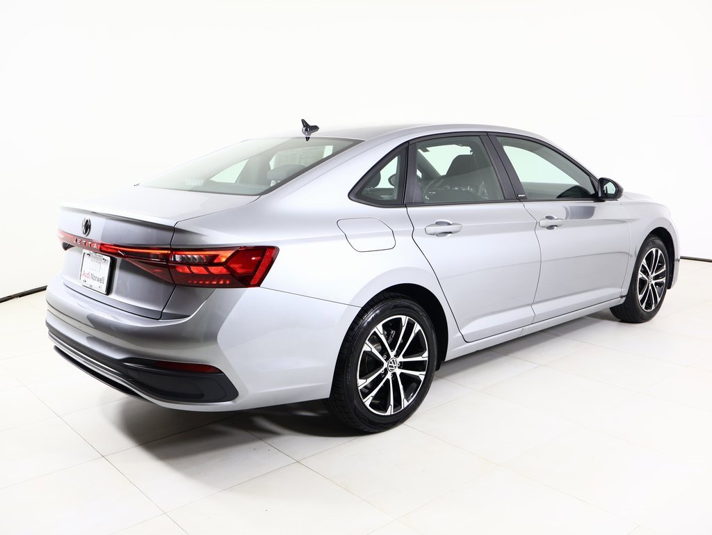 Used 2025 Volkswagen Jetta Sport image 18