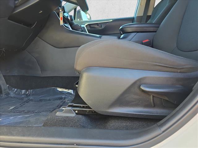 Used 2023 Toyota RAV4 LE image 27