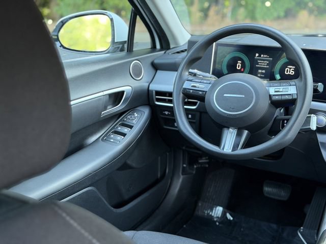 Used 2025 Hyundai Sonata SEL FWD image 32