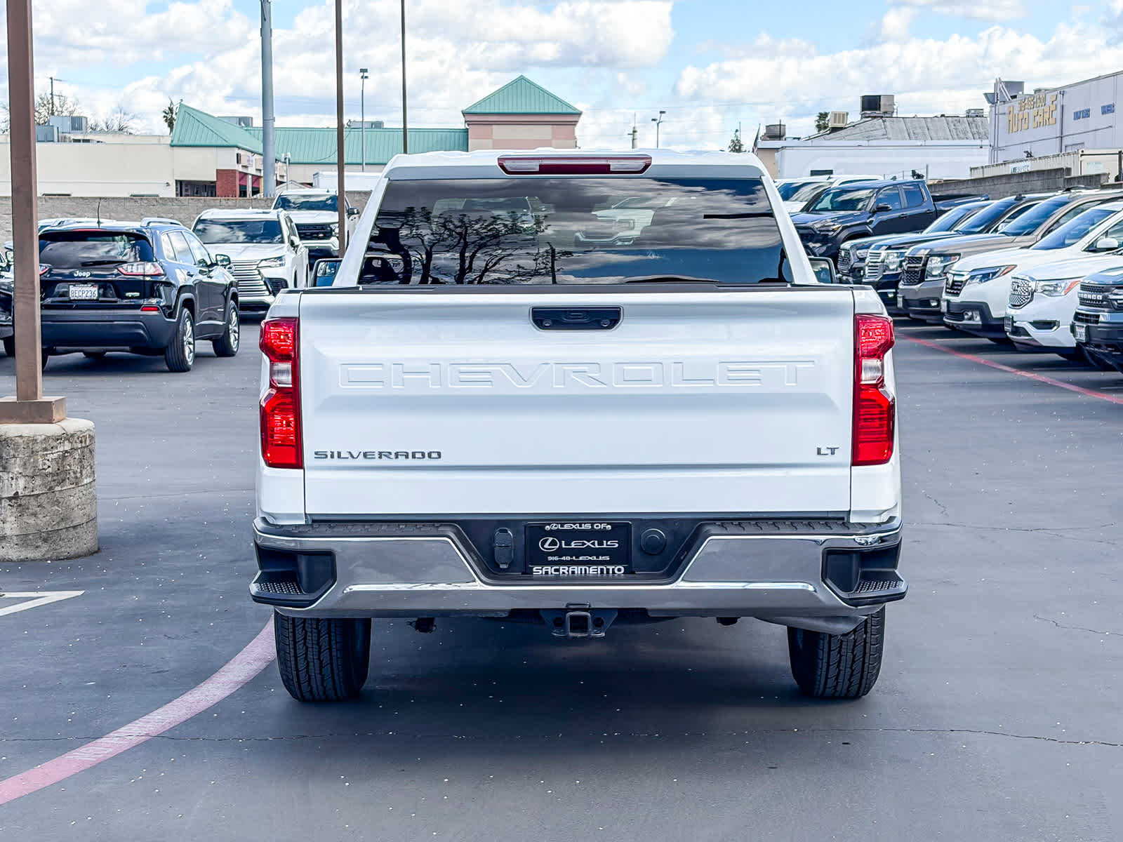 Used 2025 Chevrolet Silverado 1500 LT image 3