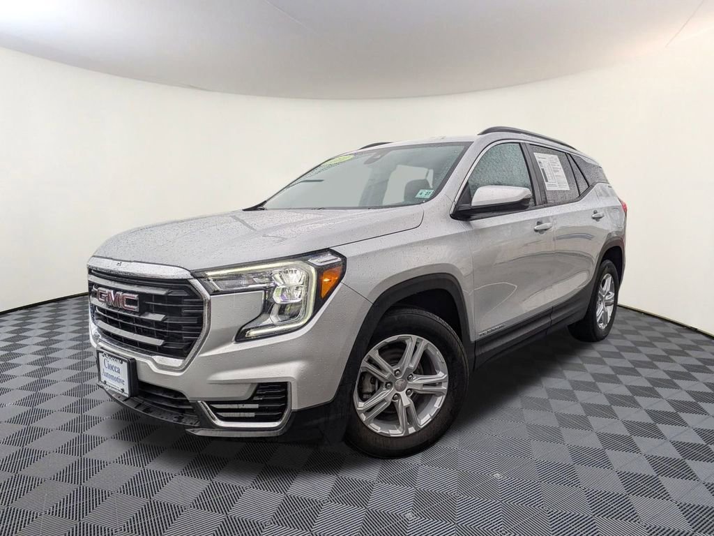 Used 2022 GMC Terrain SLE w/ Driver Convenience Package