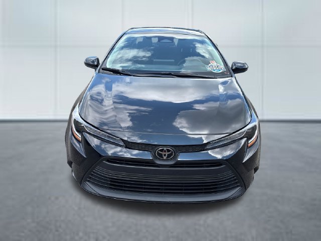 Used 2025 Toyota Corolla LE FWD image 6