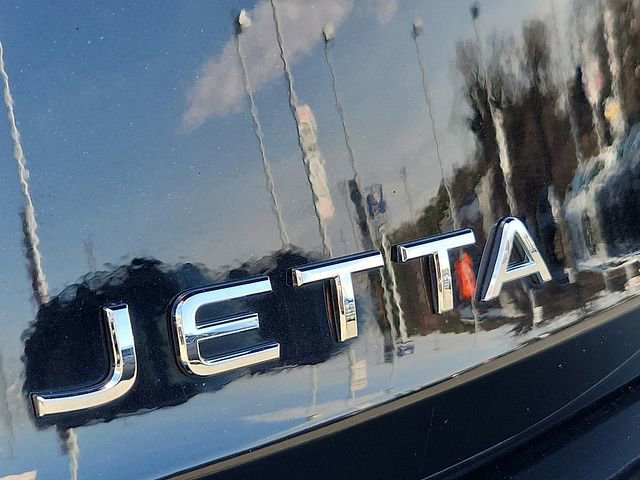 Used 2024 Volkswagen Jetta SE image 30