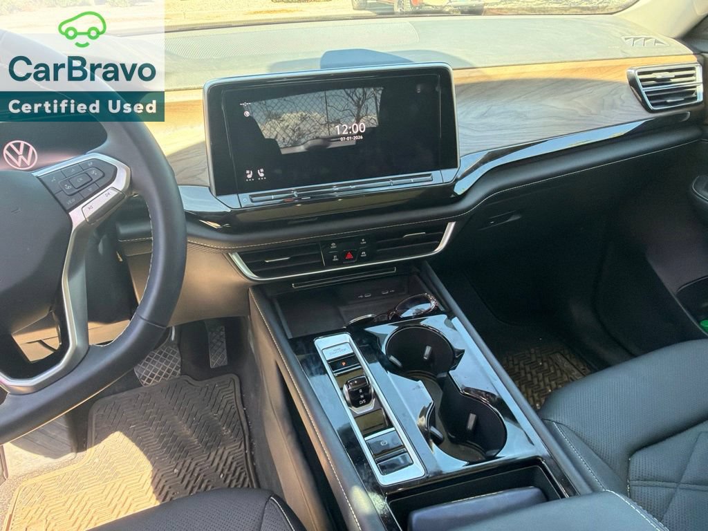 Used 2024 Volkswagen Atlas SE AWD/4WD image 11